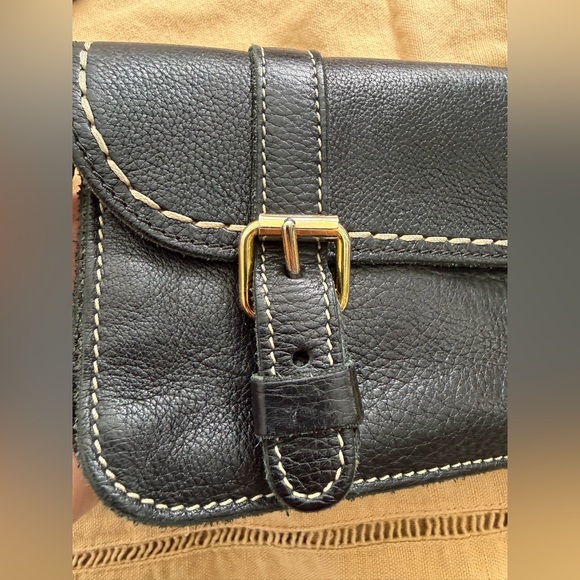 Roots Black Leather Shoulder Bag - Picture 6 of 13